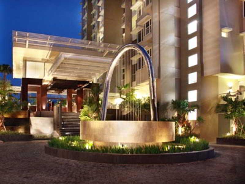 Golden Tulip Balikpapan Hotel & Suites Exteriör bild