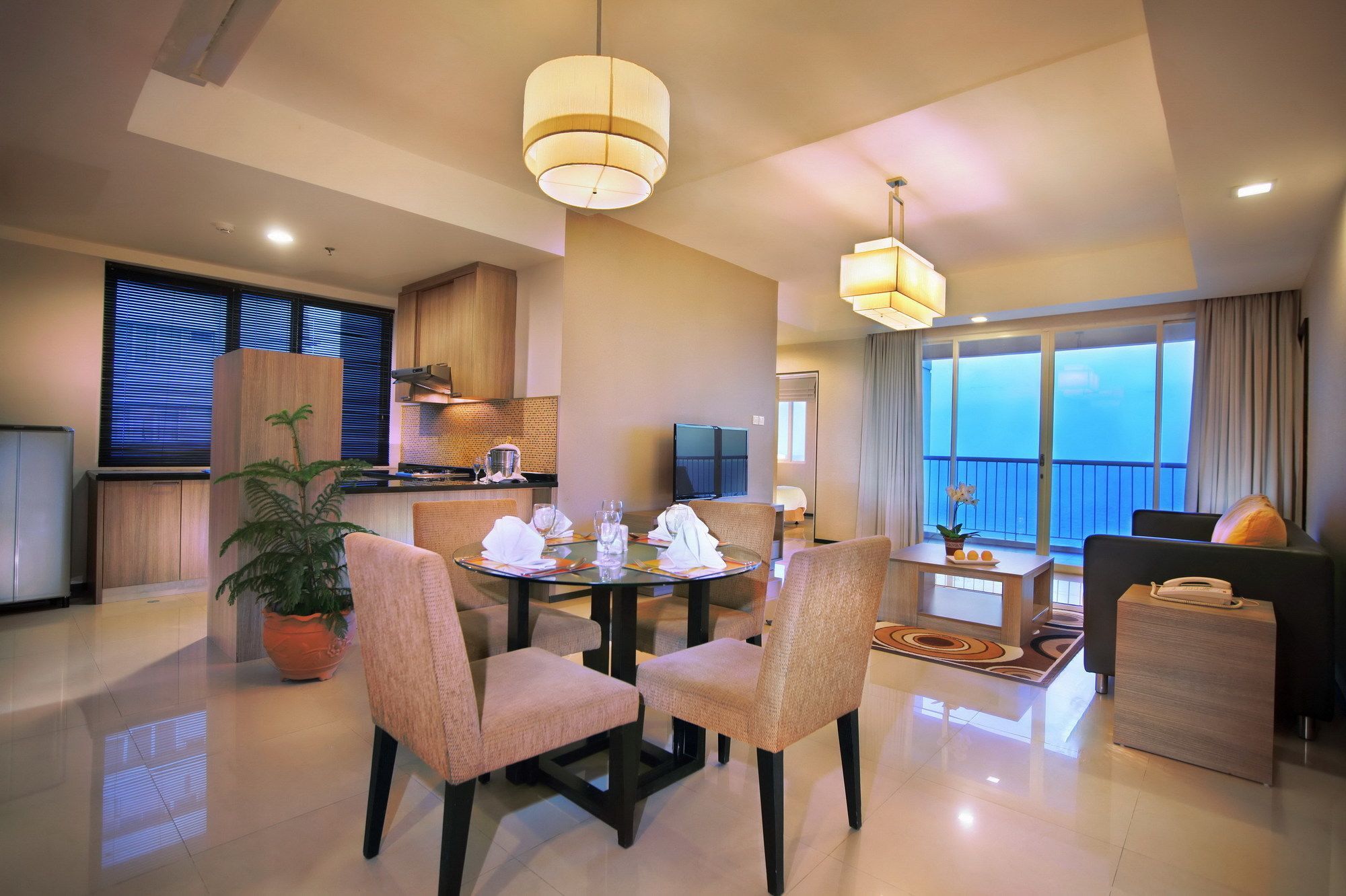 Golden Tulip Balikpapan Hotel & Suites Exteriör bild