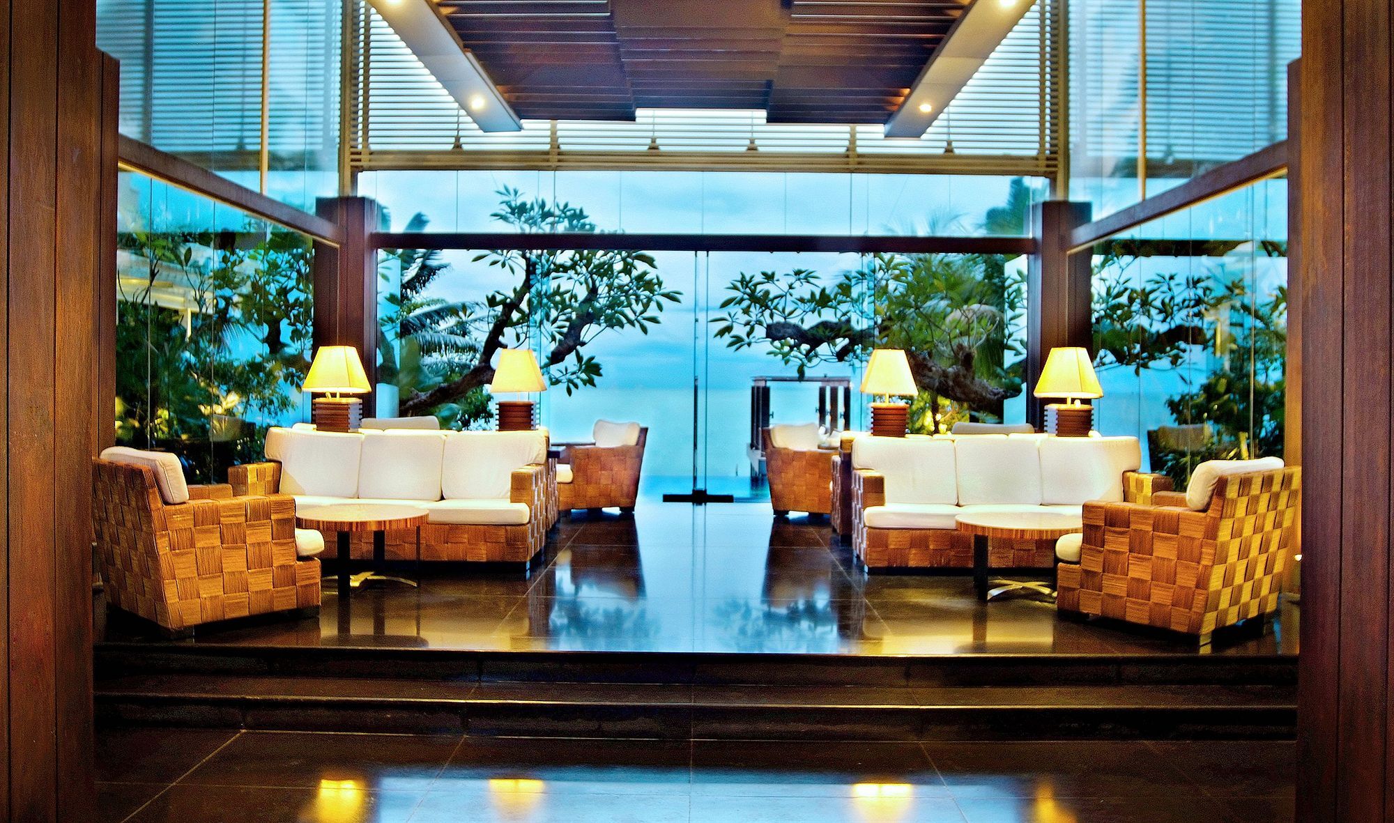 Golden Tulip Balikpapan Hotel & Suites Exteriör bild